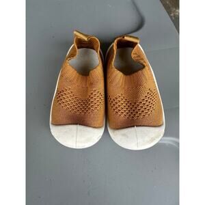 Gender neutral slip on stretchy shoes rubber toe size 5